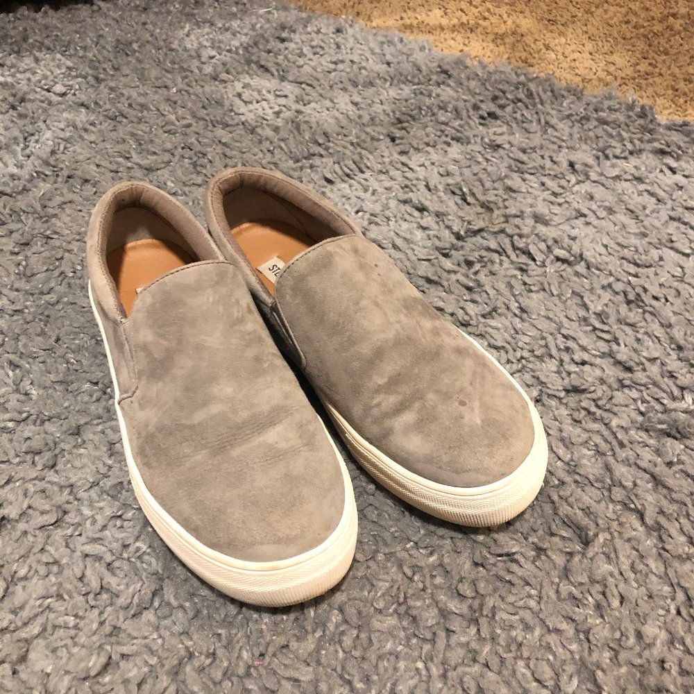 Steve Madden slip ons